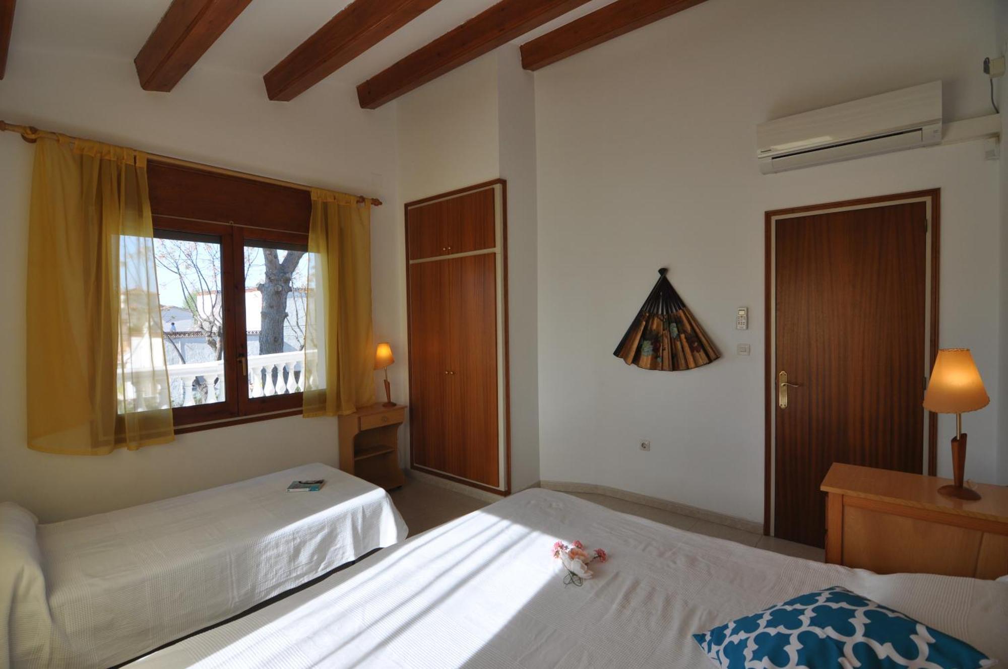 Rnet - Requesens Casa vacanze
